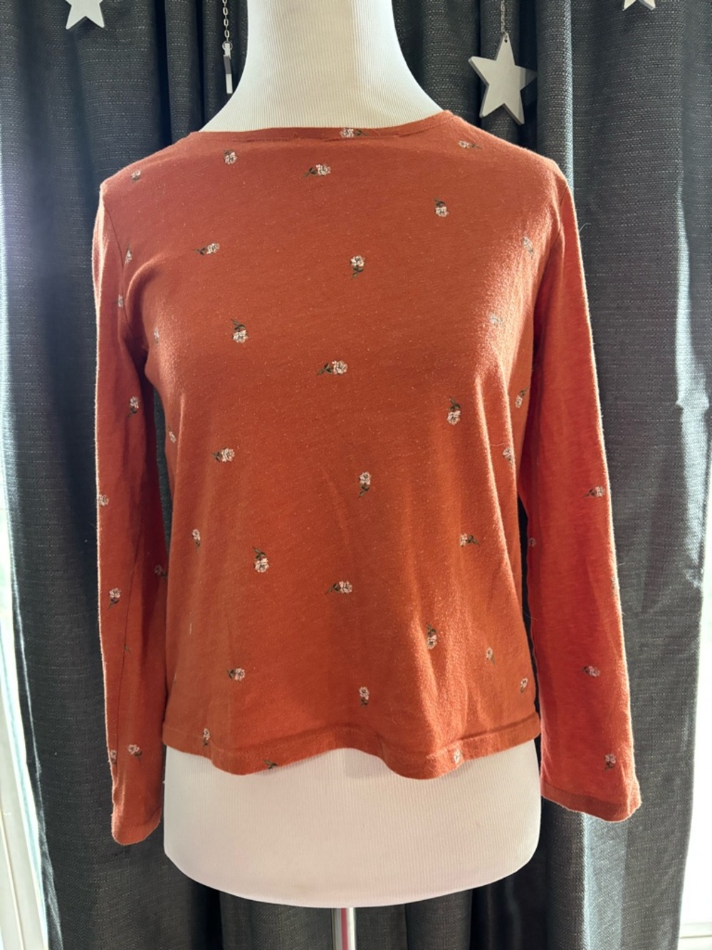 Old Navy Burnt Orange Long-Sleeve Top with Small Floral Print